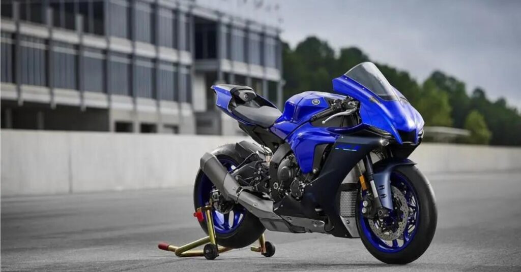 yamaha r1